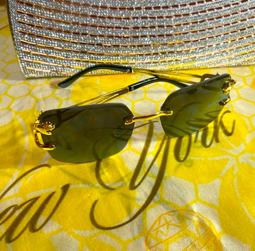 Fabulous and Fashionable Accessories to Enhance Your Fall Wardrobe